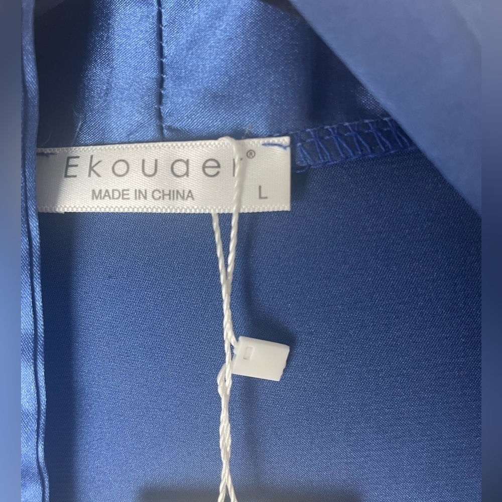 Ekouaer NWT Blue Silky Lace Tie Wrap/Robe Lightweight Ladies Size Large - Picture 4 of 7